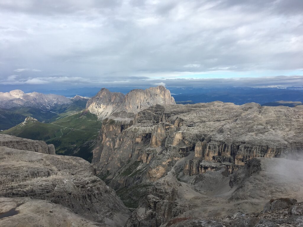 14.08.2018 Langkofel hinter der Sella-Gruppe