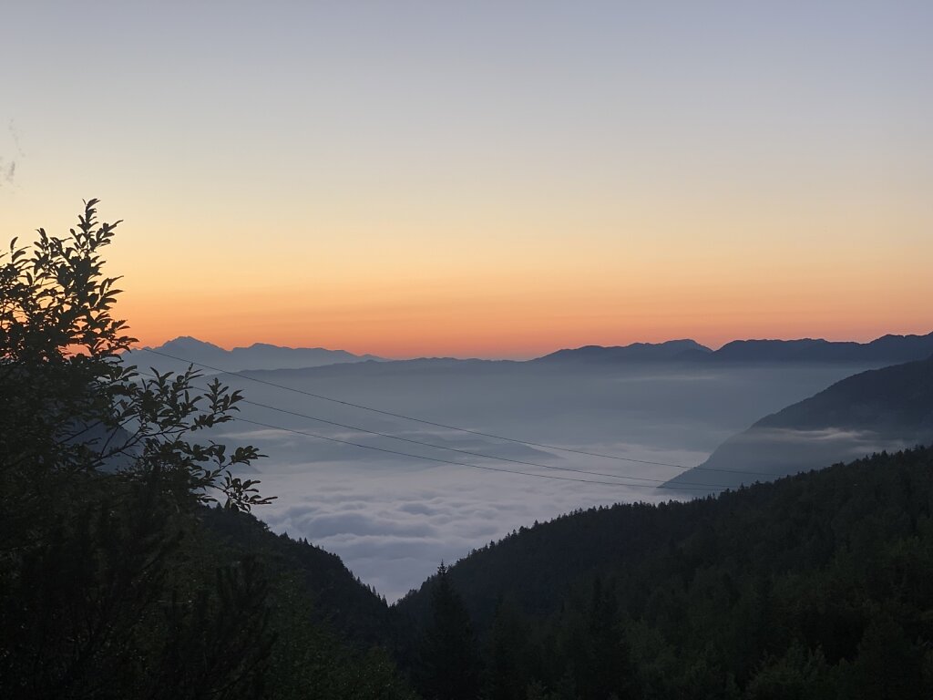 26.08.2021 Morgendliche Stille über dem Nebel